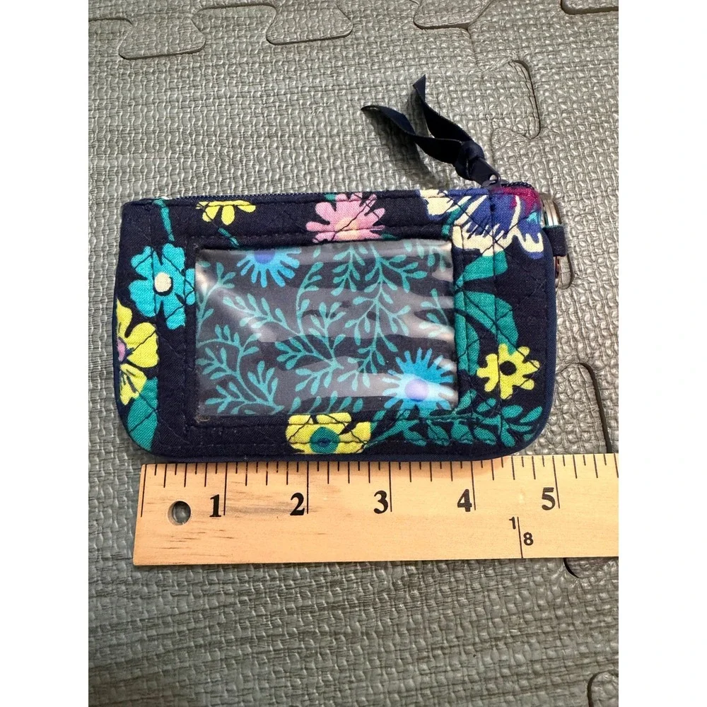 Vera Bradley excellent vera